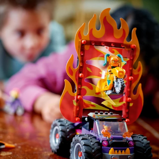 Tapasztalja meg az adrenalint a LEGO City Stunt Double Loop segítségével!