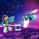 LEGO CITY Csillagközi űrhajó kihajtható főhajtóművekkel, játék akkumulátorral a gyors induláshoz, és egy drónnal, amely sugárhajtású csomaggá válik az űrstáb minifigurájához.