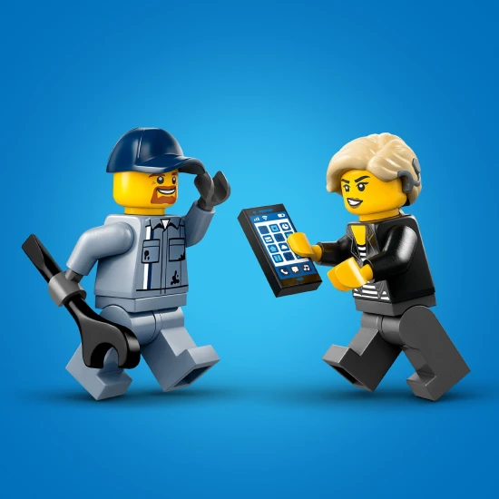 LEGO City Vontató- és sportkocsijavítás LEGO® vontató teherautó sofőrrel egy kényelmes kabinban, strapabíró széles gumikkal és működő csörlővel, amely minden helyzetben készen áll a segítségre.