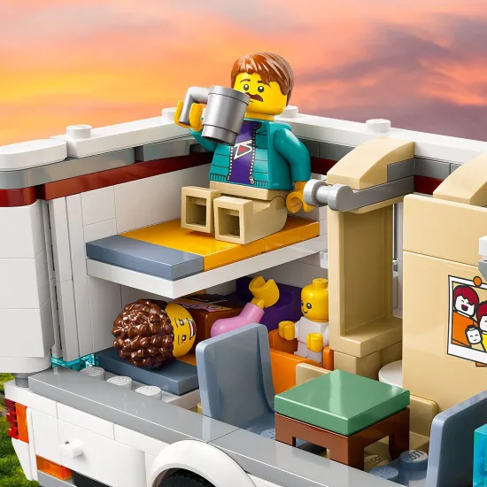 Kaland kerekeken: LEGO CITY Holiday Caravan