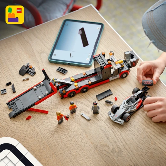 LEGO City 60493 F1® kiállítási kamion Audi F1® versenyautóval LEGO City 60493 F1® kiállítási kamion Audi F1® versenyautóval