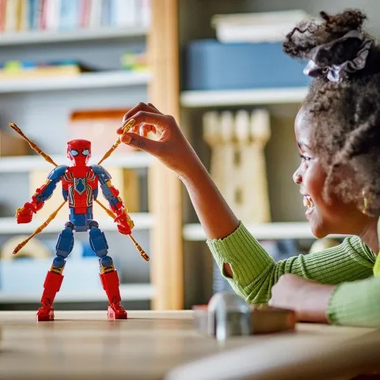 LEGO Iron Spider-Man robotkarokkal, Vas Pókember akciófigura, LEGO Iron Pókember akciópózok, Vas Pókember modern páncélzattal