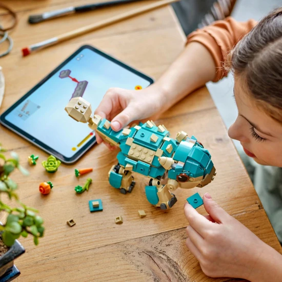 LEGO Jurassic World 76962 Kis Bumpy Ankylosaurus mozgatható állkapoccsal és farokkal