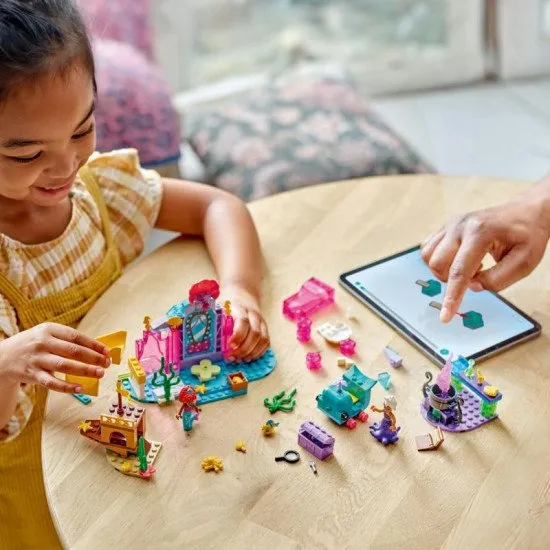 A népszerű LEGO Ariel és a Kristálybarlang építőkészlet.