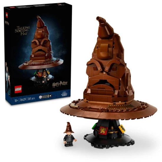 "LEGO Harry Potter beszélő válogatósapka – Harry Potter minifigura és kalap az állványon