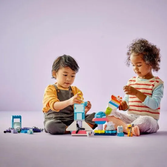 LEGO DUPLO 10422 Űrkaland Űrsiklóval 3 az 1-ben