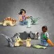 Gyere és mentsd meg a baba dinoszauruszokat a LEGO Jurassic World Baby Dinosaur Rescue Center segítségével.