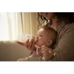Cumisüvegek 165 ml + 240 ml + 2 cumi Liba Cumisüvegek 165 ml + 240 ml + 2 cumi Liba