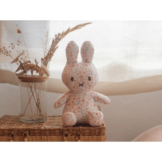 Little Dutch Miffy textil nyuszi Lucky Blossom 20 cm Little Dutch Miffy textil nyuszi Lucky Blossom 20 cm