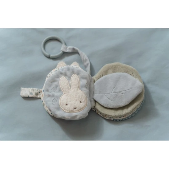 Little Dutch Akasztható textilkönyv Miffy nyuszi Lucky Leaves