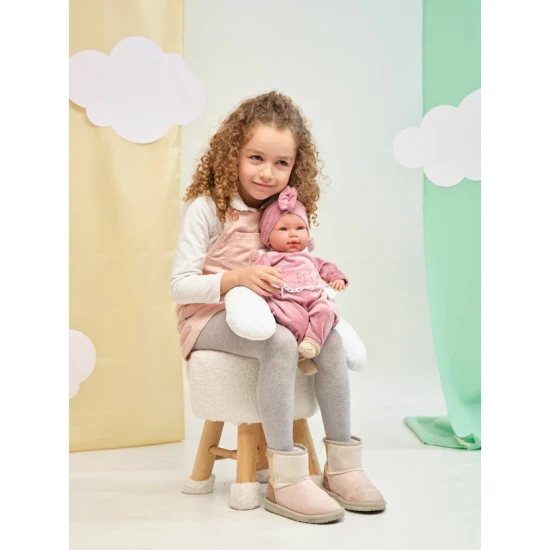 Llorens baba: Hangokkal ellátott baba puha szövet testtel és mozgatható végtagokkal