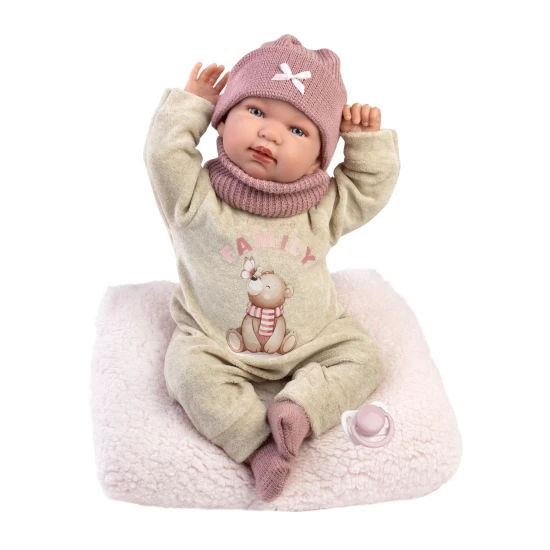 Llorens Baba Hangokkal és Puha Testtel macskafüles sapkával 44 cm Llorens Baba Hangokkal és Puha Testtel macskafüles sapkával 44 cm