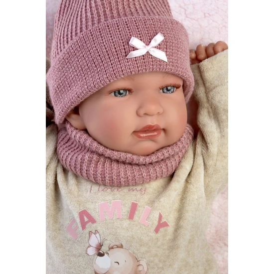 Llorens Baba Hangokkal és Puha Testtel macskafüles sapkával 44 cm Llorens Baba Hangokkal és Puha Testtel macskafüles sapkával 44 cm