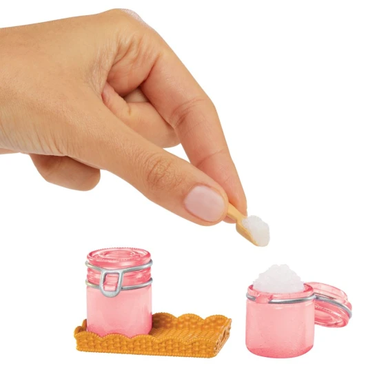 MGA’s Miniverse Make It Mini Spa – mini kozmetikai eszközök, fürdőgolyók, peelingek és szappanok élethű részletekkel