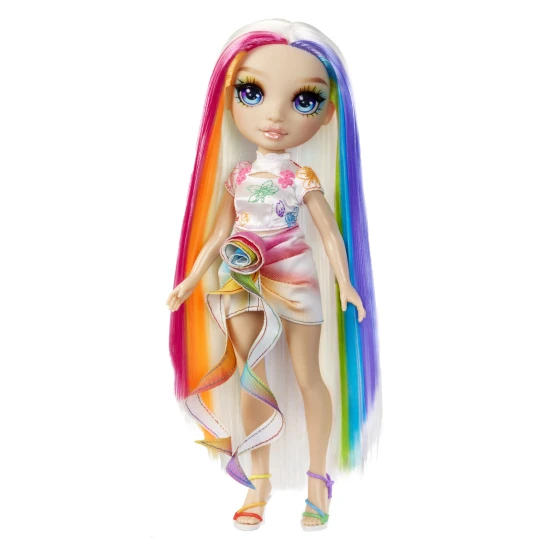Rainbow High Amaya baba színes hajkrétákkal Rainbow High Amaya baba hosszú, színes hajjal és hajkrétás fésűkkel