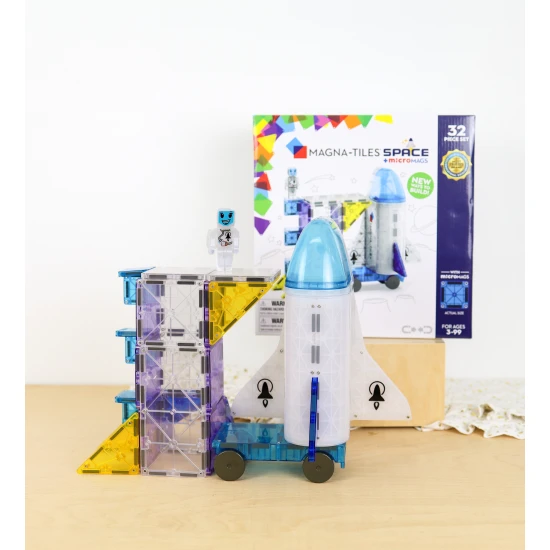 MAGNA-TILES mágneskészlet az űr szerelmeseinek.