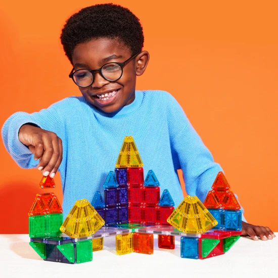MAGNA-TILES óriás mágneses utazókészlet.