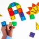 MAGNA-TILES óriás mágneses utazókészlet.
