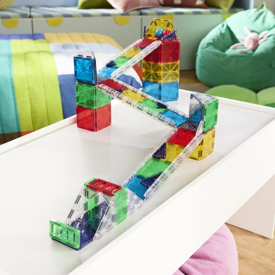 Mágneses építőkészlet MAGNA-TILES Rail Racers Deluxe - gyermek versenypálya labdákkal, sínekkel és rámpákkal