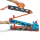 Hot Wheels® Monstertruck versenypályával és 1:64-es méretarányú Hot Wheels® autókkal.