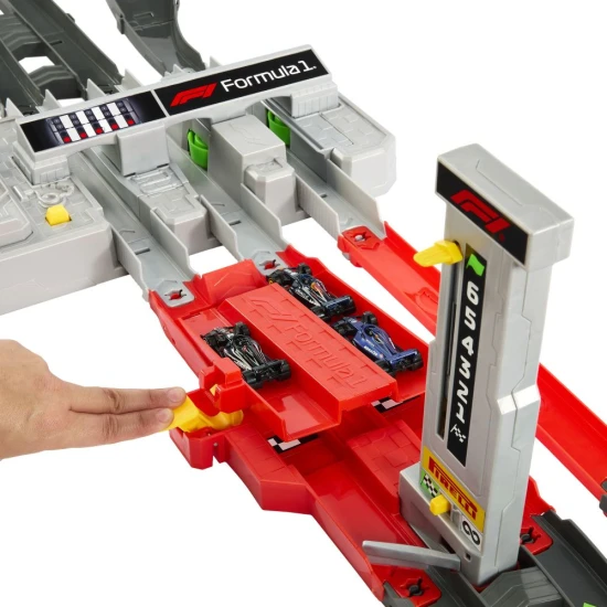 Hot Wheels Racing Forma-1 Grand Prix pálya három fém F1 modellel