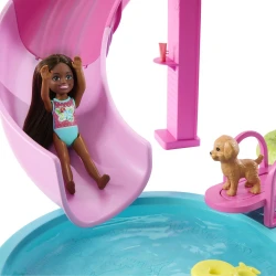 Barbie Álmok medencéje Barbie Álmok medencéje