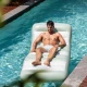 Felfújható szék Luxe Lounge Swim Essentials fehér zöld csíkokkal 180 x 99 cm
