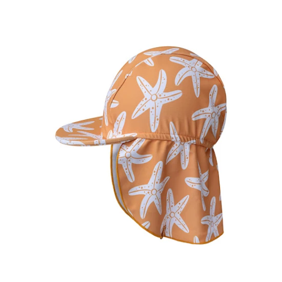 A praktikus nyári sapka nyakvédővel a Swim Essentials tengeri csillag mintájával megvédi a gyerekeket az UV sugárzástól. 