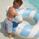 Swim Essentials The Beach Club felfújható kerék - nagy kerék 120 cm-es hevederekkel gyerekeknek és felnőtteknek