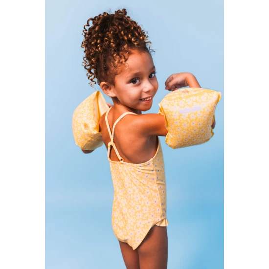Gyermek felfújható Swim Essentials Florish sárga ujjatlan gyerekeknek, ideális úszáshoz a medencében és a tengeren