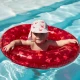 A Swim Essentials nyakvédővel ellátott, praktikus nyári sapka rák motívummal megvédi a gyerekeket az UV sugárzástól.