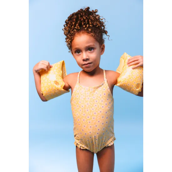 Fürdőruha UPF 50+ Florish sárga színnel a Swim Essentials-tól