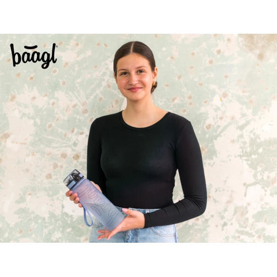 Tritan palack Dast Blue 800 ml zárható fedéllel és szűrővel gyümölcsitalokhoz - ideális iskolába és kirándulásra.