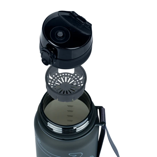 Tritán flakon Fekete 800 ml hurokkal és szűrővel, ideális iskolába, sportoláshoz és kirándulásokhoz, BPA, PVC és ftalát mentes.