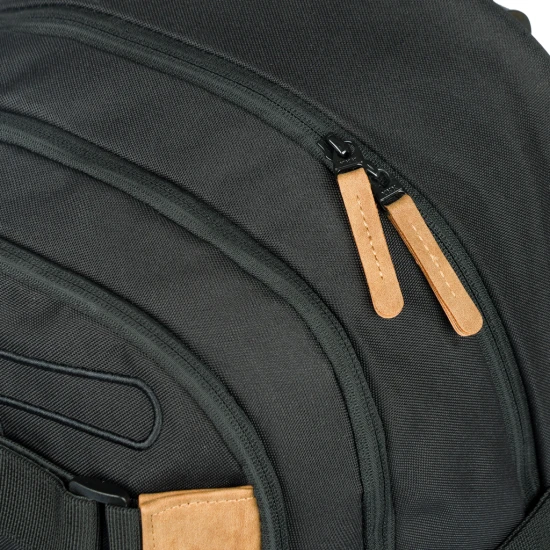 Skate Darkness iskolatáska - ergonomikus hátizsák gördeszka pántokkal, fényvisszaverő elemekkel és laptop rekesszel