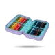 Coolpack tolltartó Jumper háromszintes Stitch Pastel Háromszintes iskolai tolltartó Stitch motívummal, pasztell színekben, teljes felszereléssel gyerekeknek