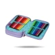 Coolpack tolltartó Jumper háromszintes Stitch Pastel Háromszintes iskolai tolltartó Stitch motívummal, pasztell színekben, teljes felszereléssel gyerekeknek
