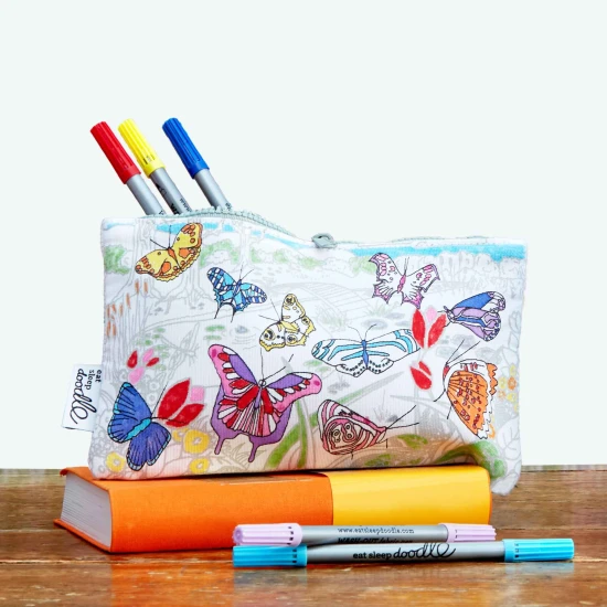 Eatsleepdoodle Pillangós Színező és Mosható Tolltartó BTPEN