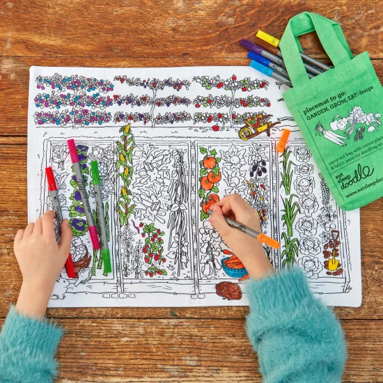Eatsleepdoodle Színező asztalterítés Garden, grow, eat! Színezd ki és mosd ki EATPTG