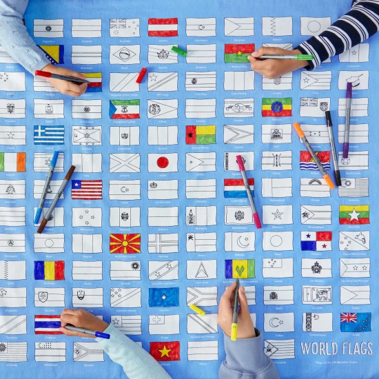 Eatsleepdoodle Világzászlók színező terítő Fesd és mosd FLAGTS