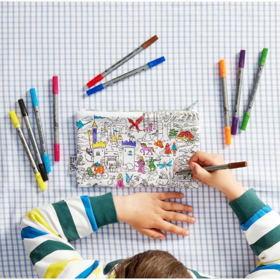 Eatsleepdoodle Mese és legendák Színező és mosható tolltartó FTPEN