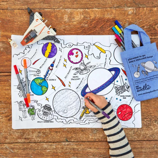 Eatsleepdoodle Színező tányéralátét Space explorer Fesd és mosd SPPTG