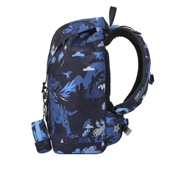 A könnyű Retro Dinosaur Dark Blue iskolatáska tökéletesen illeszkedik egy kis diák hátára.