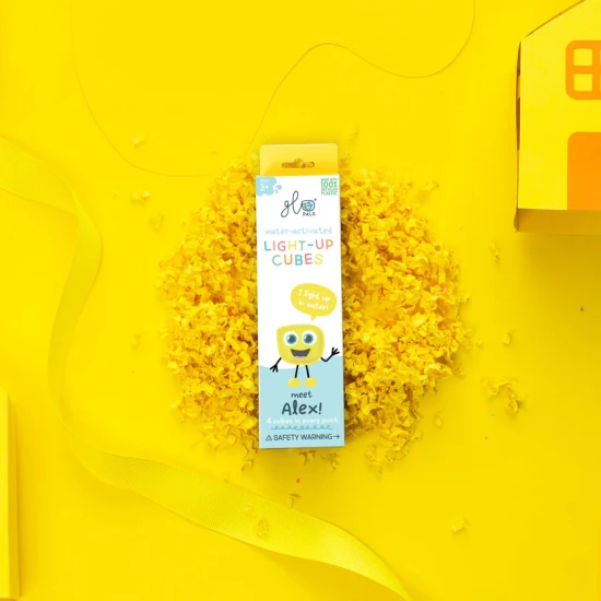 Glo Pals Sensory világítóblokkok Alex világító fürdőblokkok gyerekeknek, vízben megvilágítva.