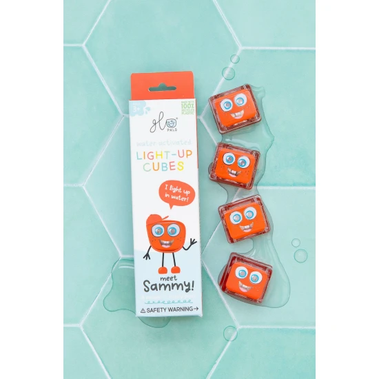 Glo Pals Sensory világító kockák Sammy világító fürdőkockák gyerekeknek, vízben megvilágítva.