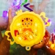 Glo Pals Set Daniel Tiger figura és 2 szenzoros vizesblokk - világító fürdőjáték gyerekeknek.