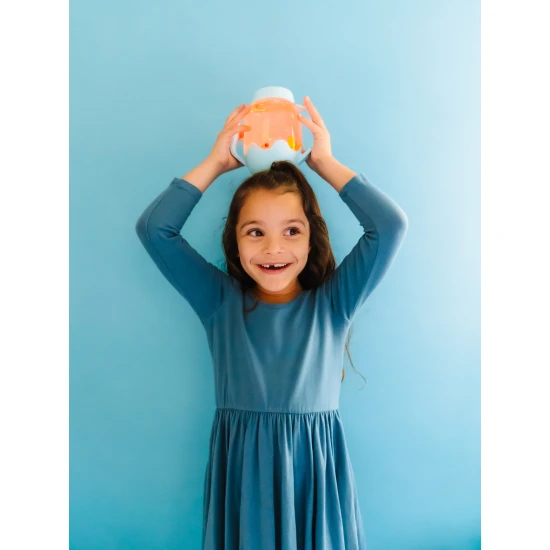 Glo Pals Sensory palack Frosty blue: világító játék gyerekeknek kék dizájnnal.