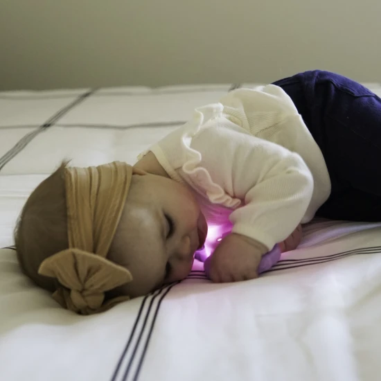 Lumi – mozgással aktivált világító rágóka a legkisebbeknek