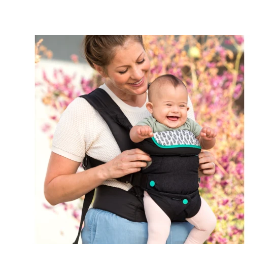 Infantino Hordozó Flip Advanced 4in1 Black Infantino Hordozó Flip Advanced 4in1 Black
