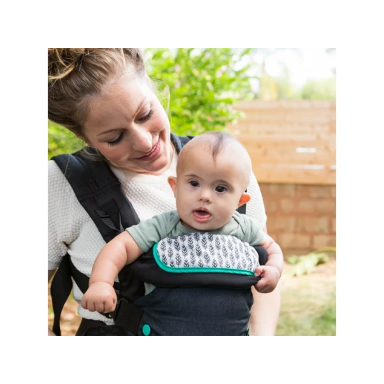 Infantino Hordozó Flip Advanced 4in1 Black Infantino Hordozó Flip Advanced 4in1 Black